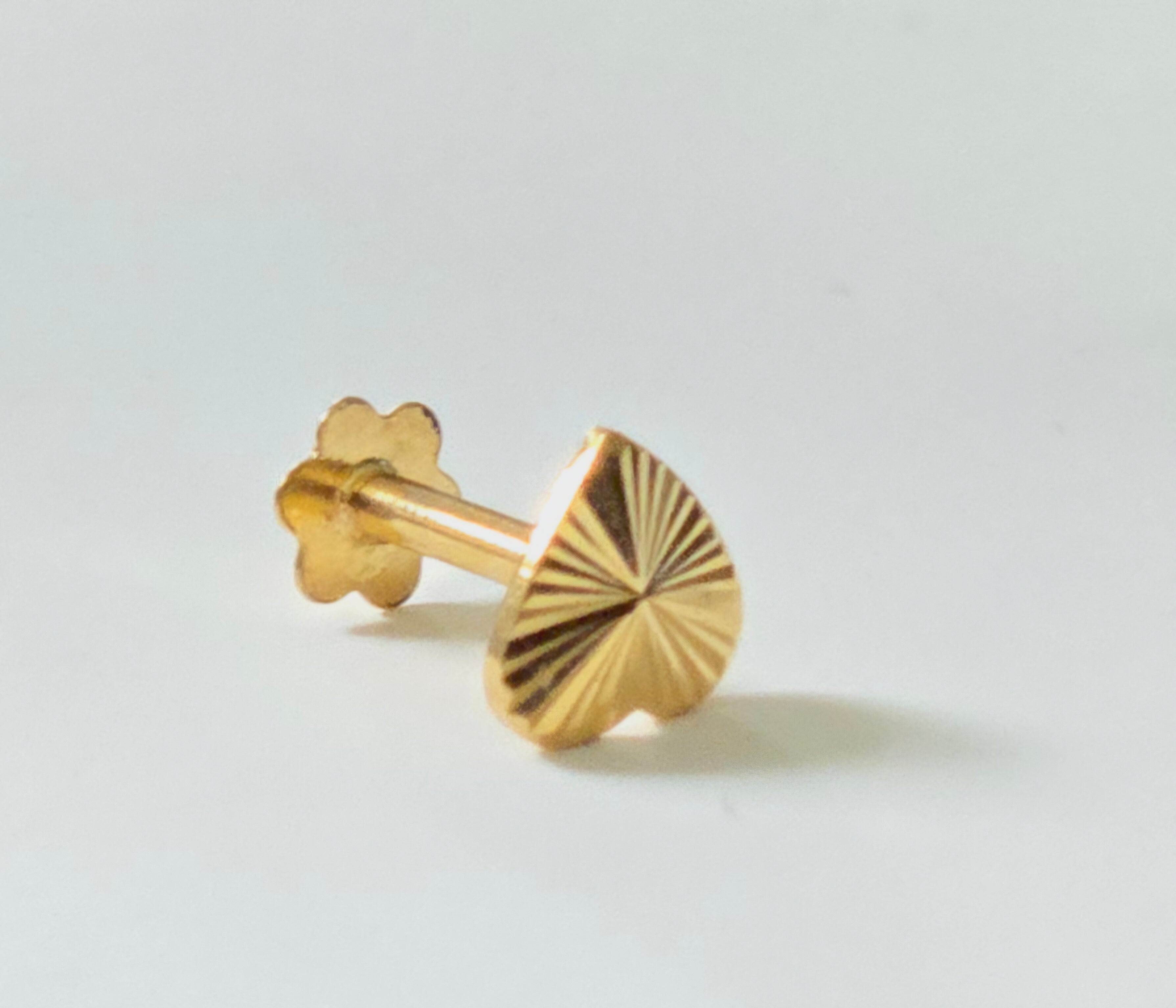 Fan-Leaf Fine Piercing Stud